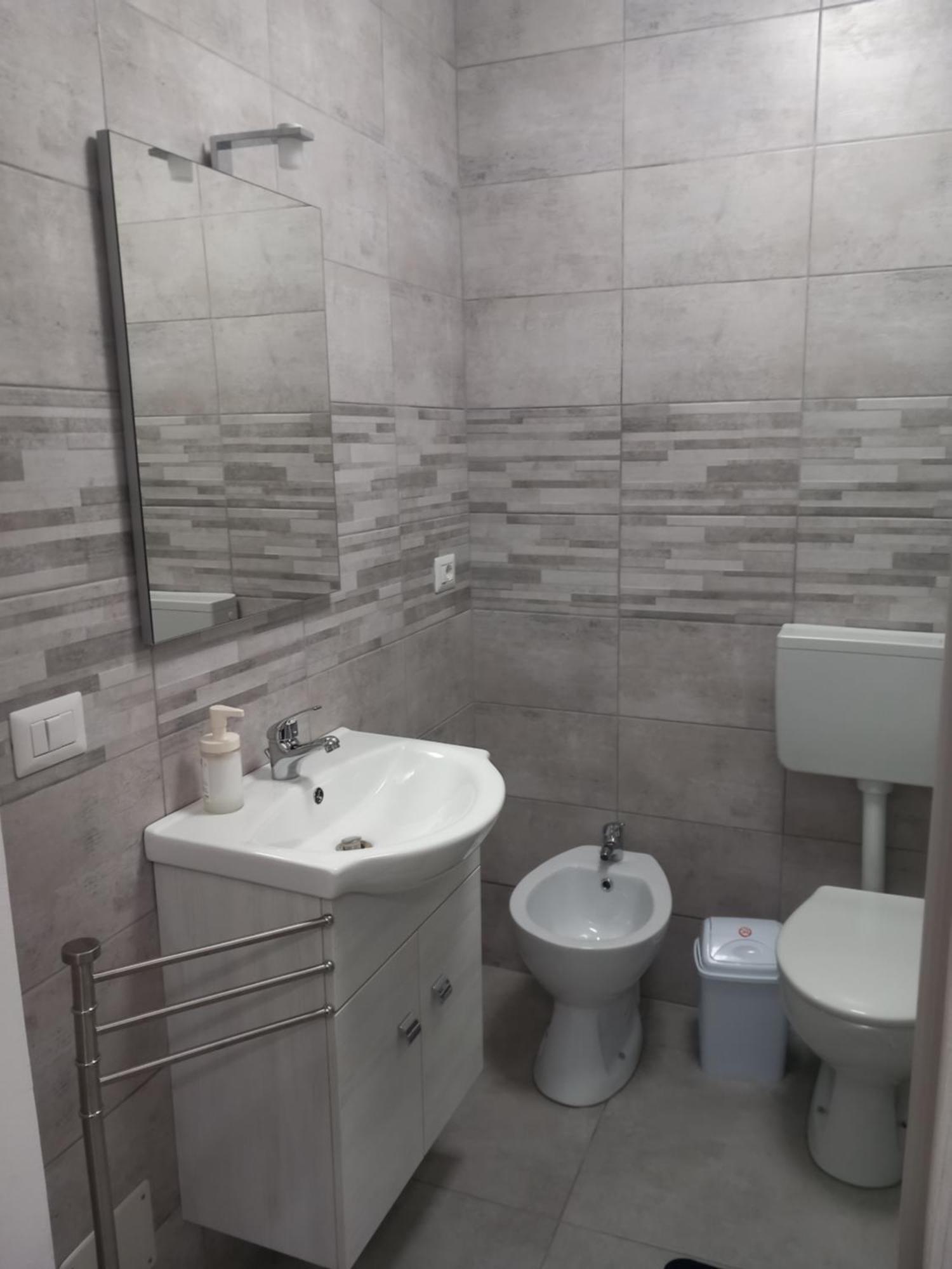 Casa Vacanze I 4 Diamanti Room 1 Catania Bagian luar foto