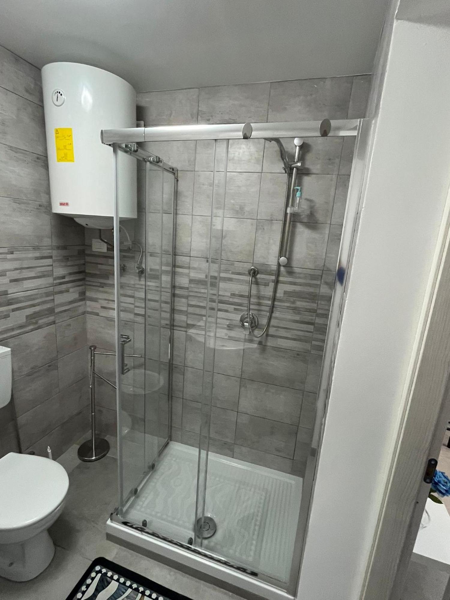 Casa Vacanze I 4 Diamanti Room 1 Catania Bagian luar foto